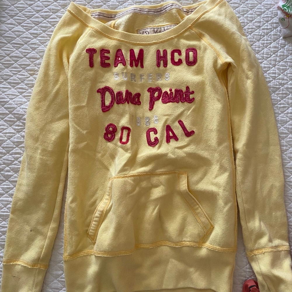 Hollister pullover